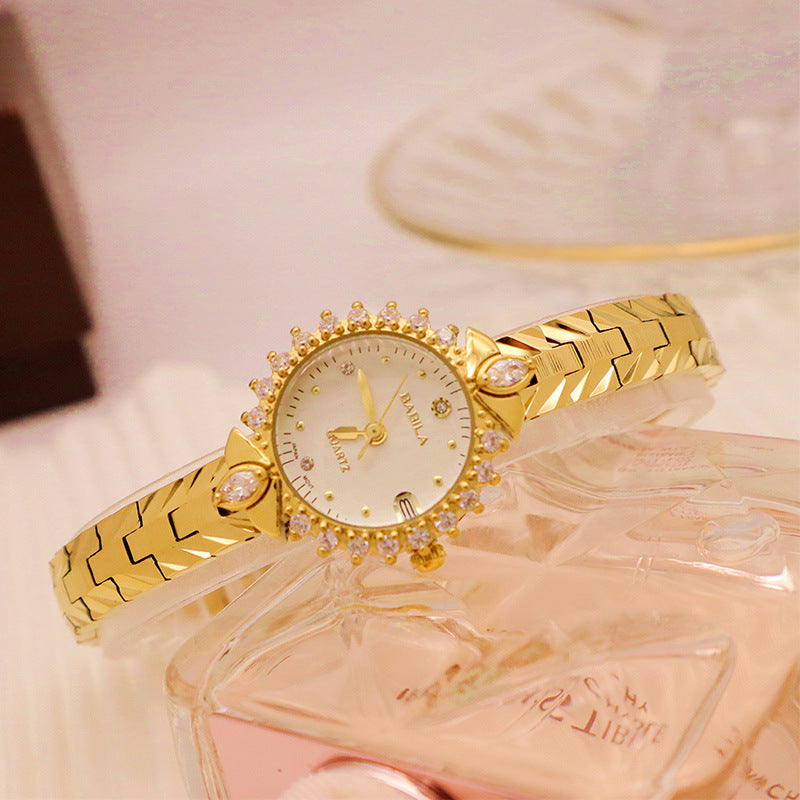 Exquisite Vintage Jewelry High Sense Precision 5A Diamond Embossed Bracelet Temperament Quartz Small Golden Watch Wholesale