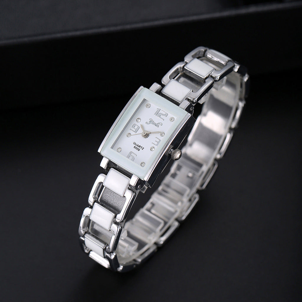 New Womens Bracelet Watch With A Square Diamond-encrusted Case