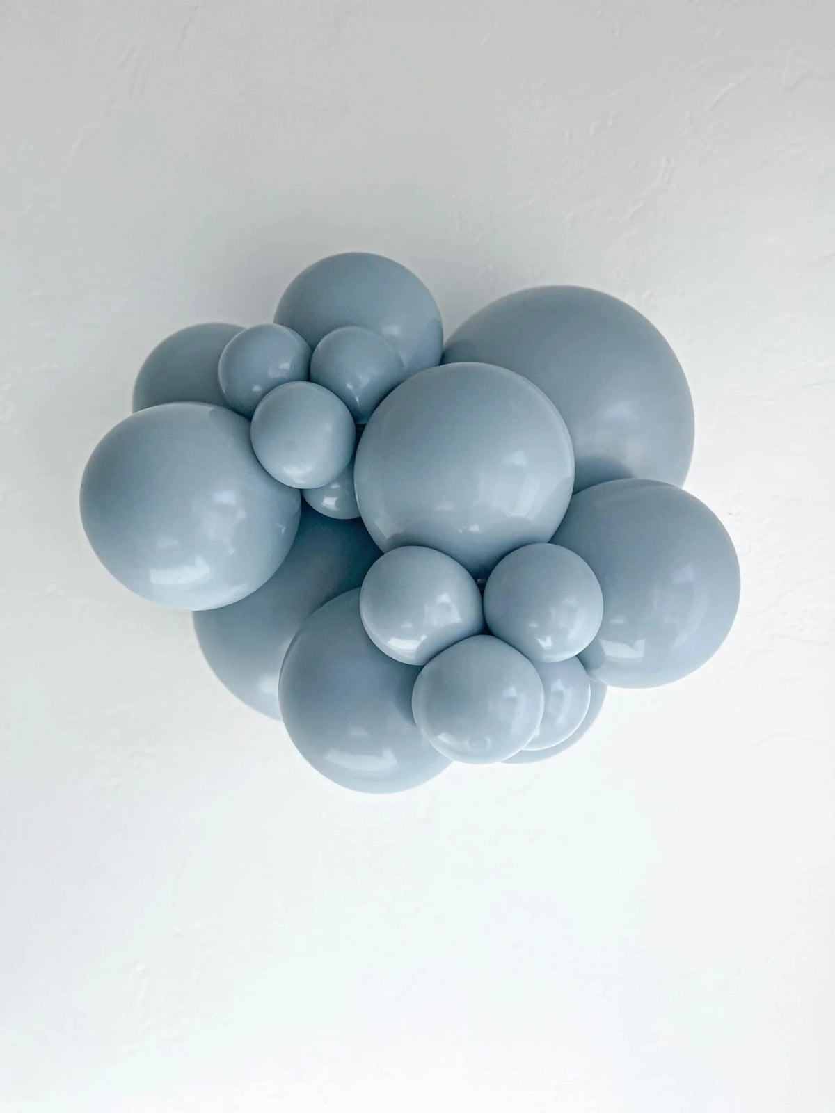 Premium Fog Gray Latex Balloon Cluster (5", 11” and 17”)