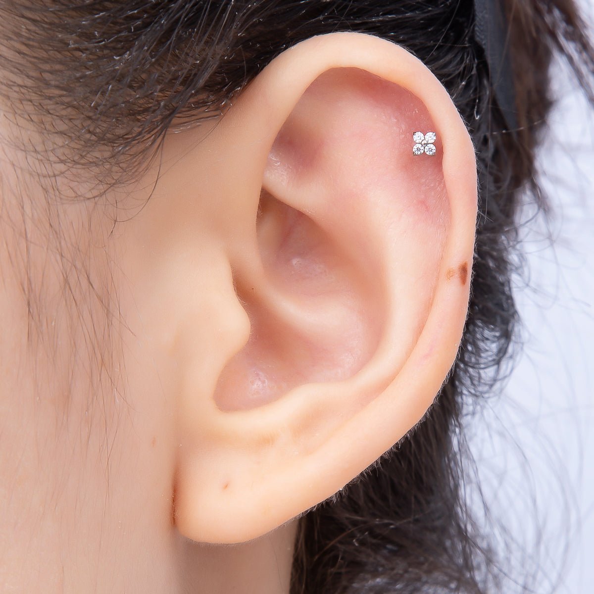 Titanium 2.7mm Clear CZ Flower Universal Cartilage Piercing Flat Back Stud | BJ-00206