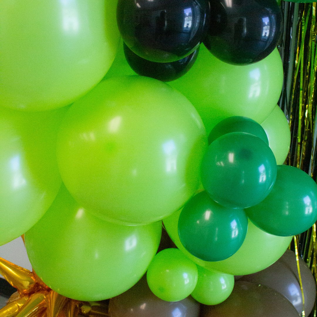 Video Game Balloon Garland Kit – Gamer Party Decor